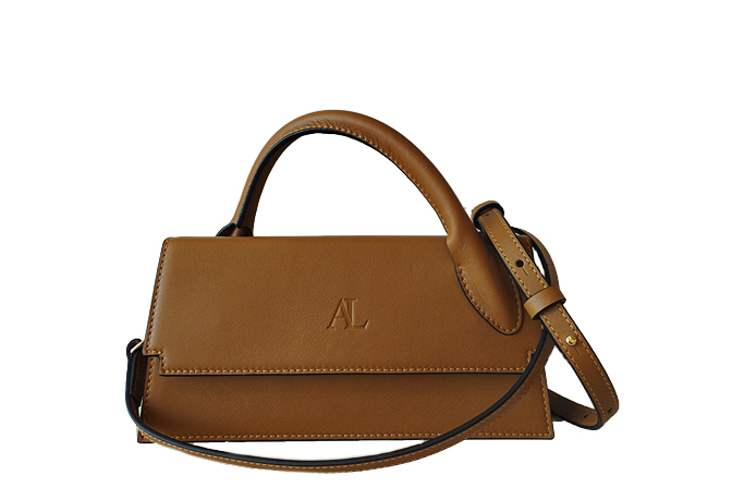 albol-angela2001-cam-cinta